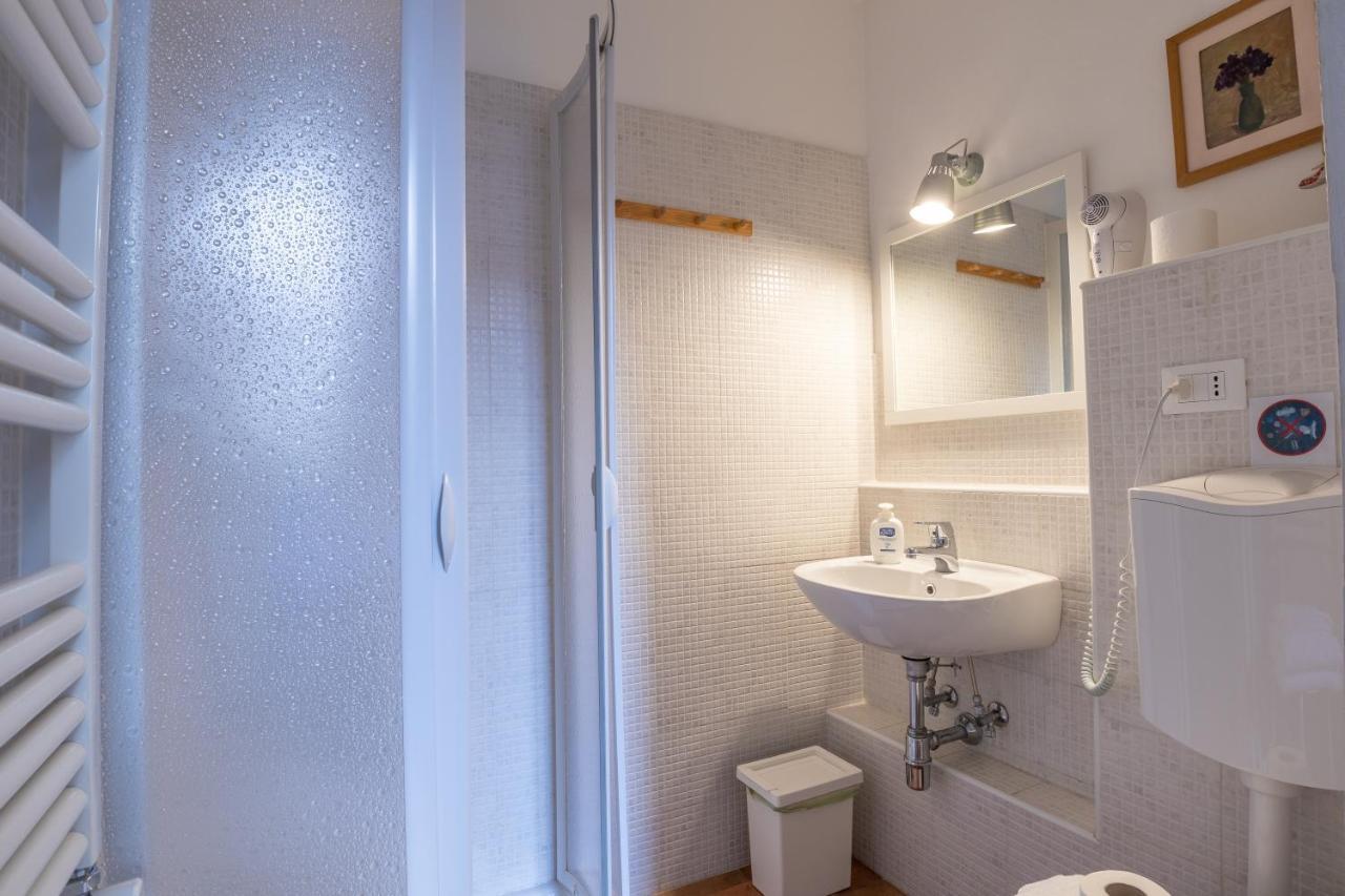 B&B Giorni Dipinti ฟลอเรนซ์ ภายนอก รูปภาพ