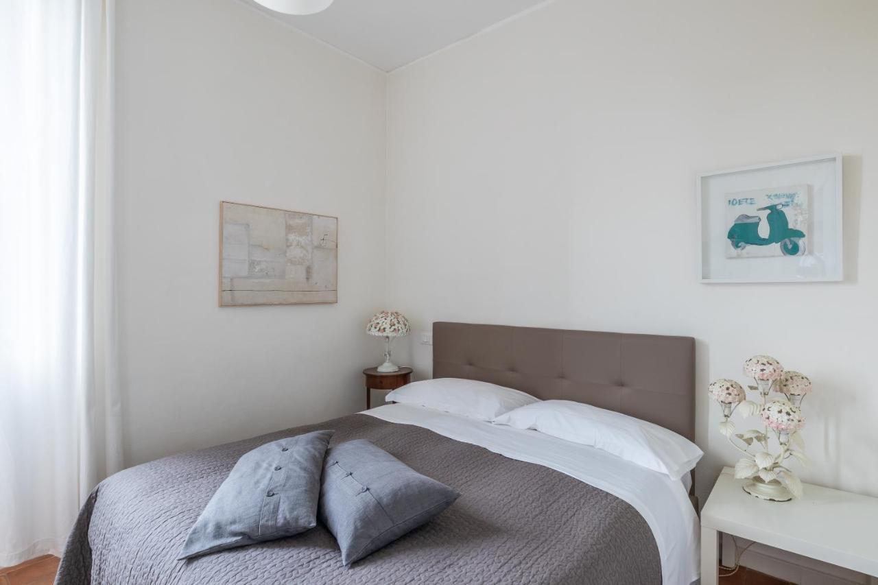 B&B Giorni Dipinti ฟลอเรนซ์ ภายนอก รูปภาพ