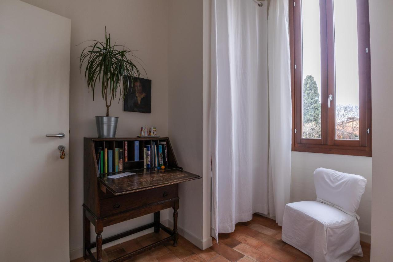 B&B Giorni Dipinti ฟลอเรนซ์ ภายนอก รูปภาพ